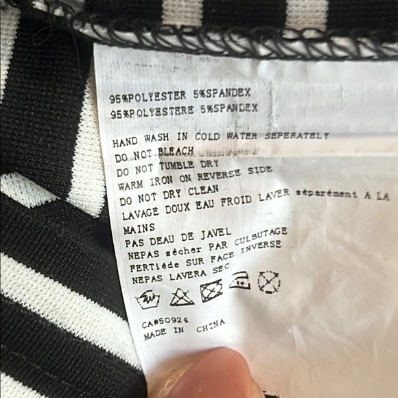 COCO & tashi Black & White striped V-neck Dress with zipper detailing sz L - Picture 11 of 12